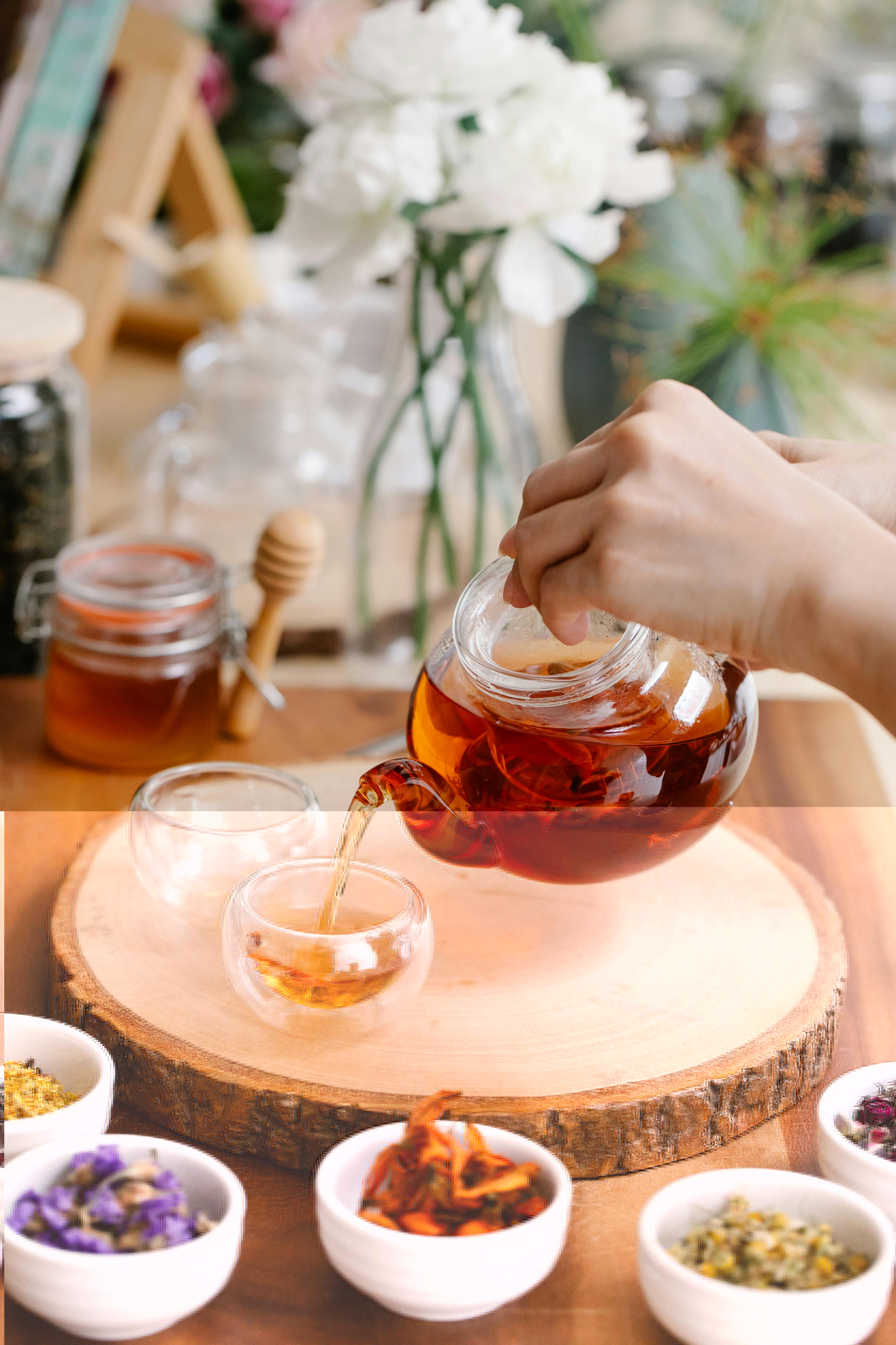 피로한 눈을 위한 따뜻한차