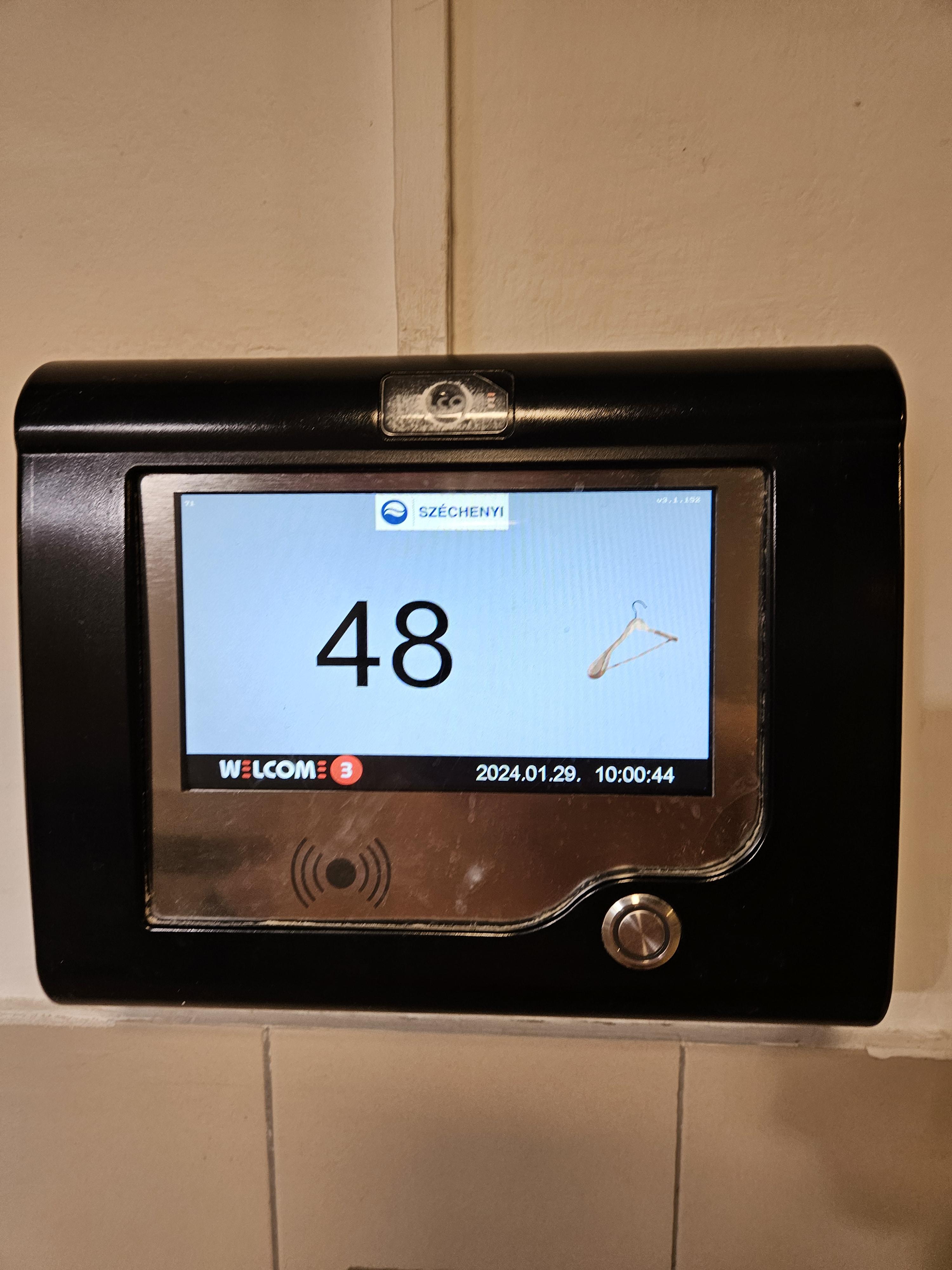 세체니 온천 락커룸