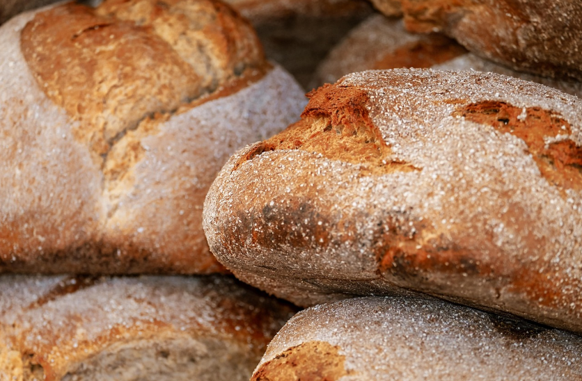 노릇노릇구워진빵사진