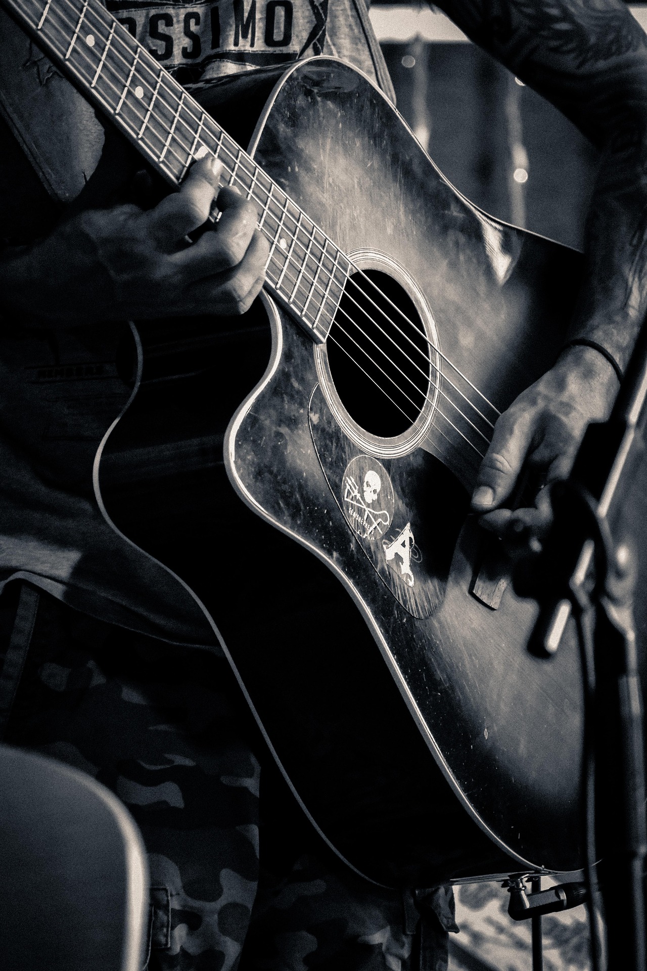 아들을 잃은 슬픔을 담은 기타선율의 애잔함이 매력인 곡