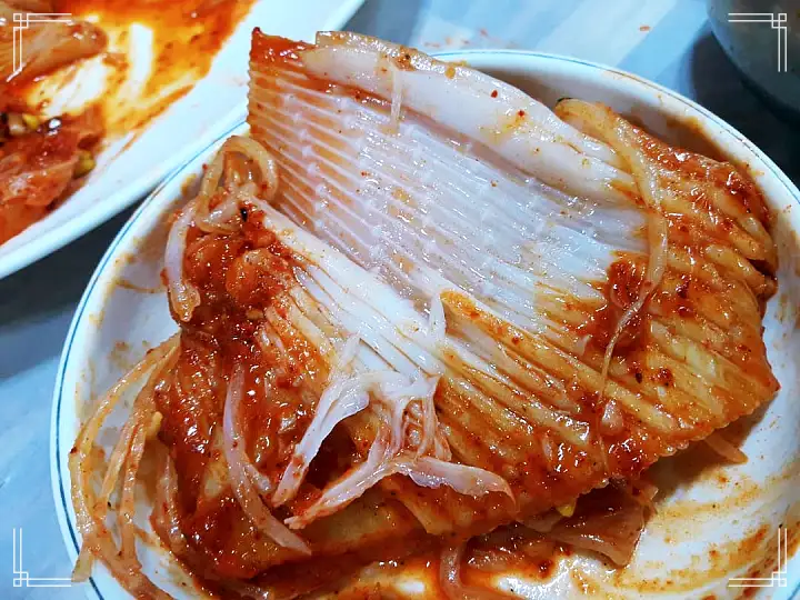 식객 허영만 백반기행 모듬생선찜 문희경 편 장치 가오리 생선찜 대구뽈찜 울진 맛집 소개