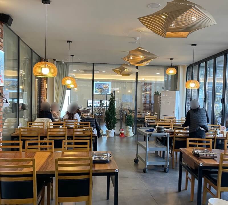 오산 외식타운 한식 맛집 건강밥상 봄설 - 홀 좌석