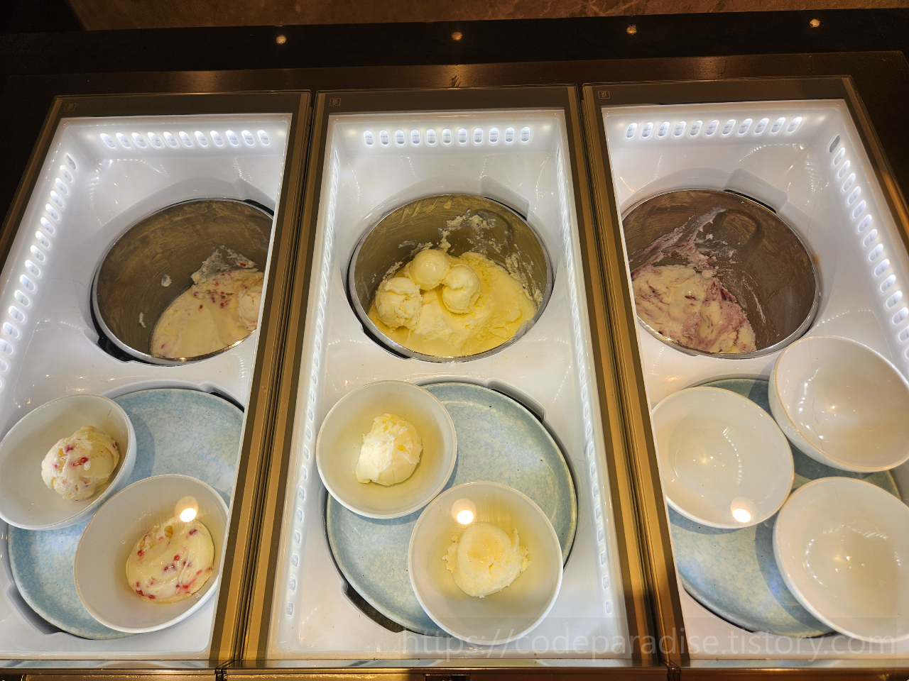 ํธํ
์ฌ์ง