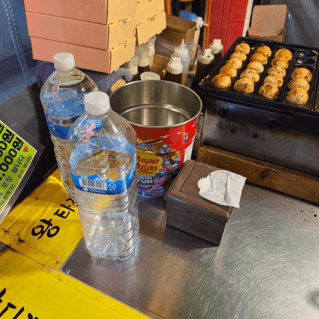 미아역 타코야끼 포장마차 내부