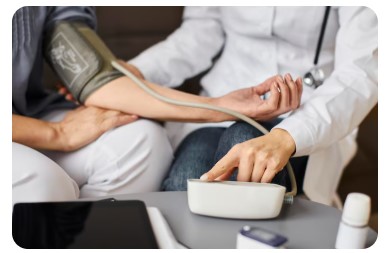 홍삼 섭취 시 불면증, 혈압 상승 위험? 약물 복용자와의 상호작용 주의