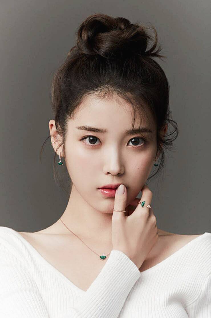 가수-아이유