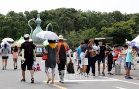 강진청자 축제 기본일정과 프로그램 소개 및 무대공연(홍진영 장민호 문희옥 서지오 양지원 등 출연)