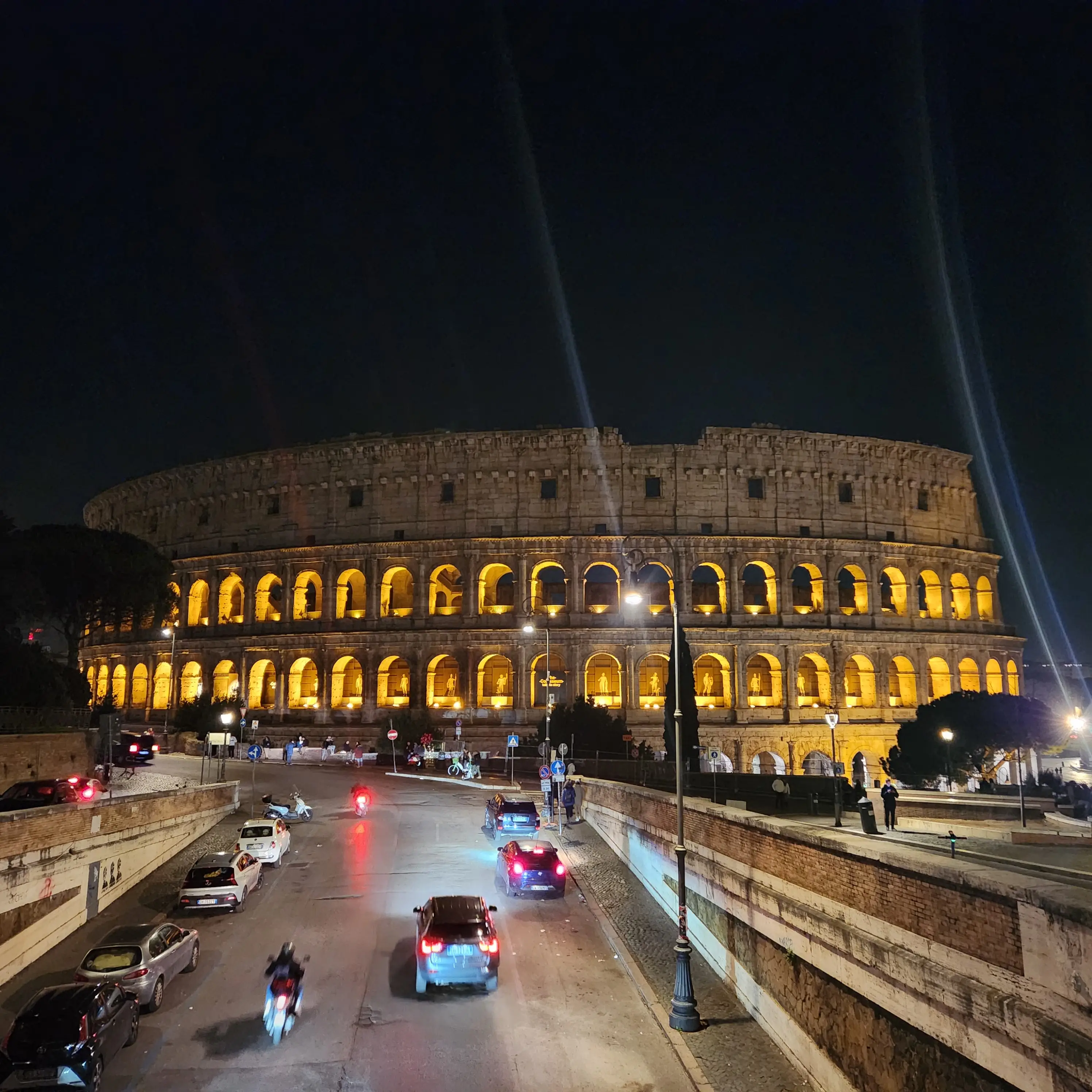 콜로세움-정면-야경