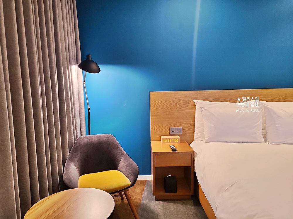 L7 홍대 바이 롯데 스탠다드 더블 룸 꼼꼼후기