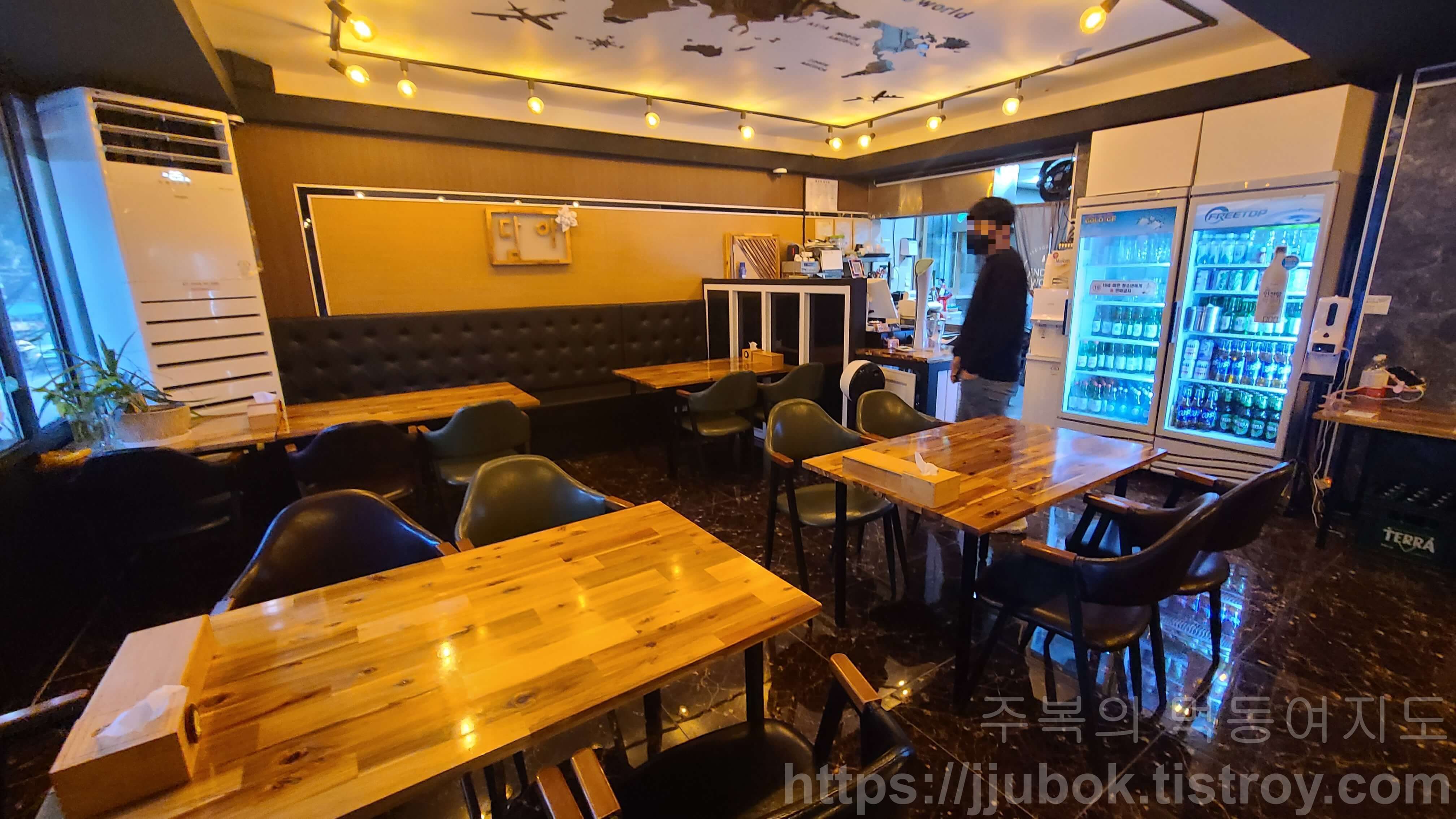 작전동-담아-내부