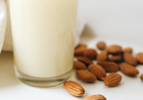 아몬드 우유 불면증