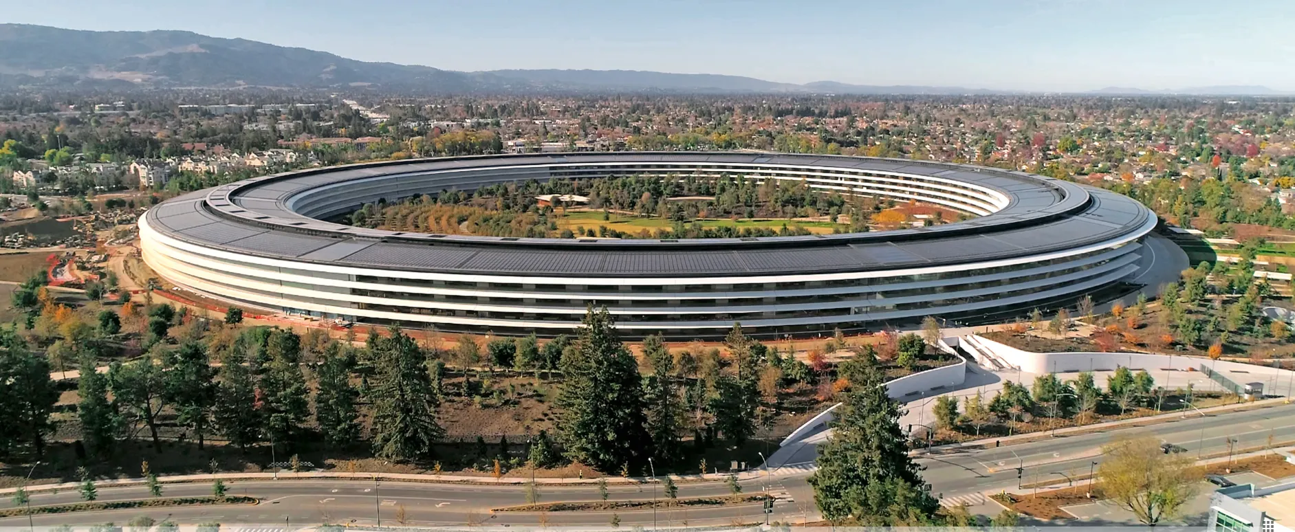 애플 파크 외부 모습