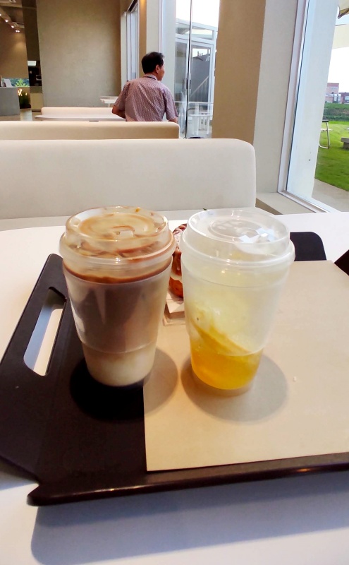 바닐라라떼와 레몬에이드