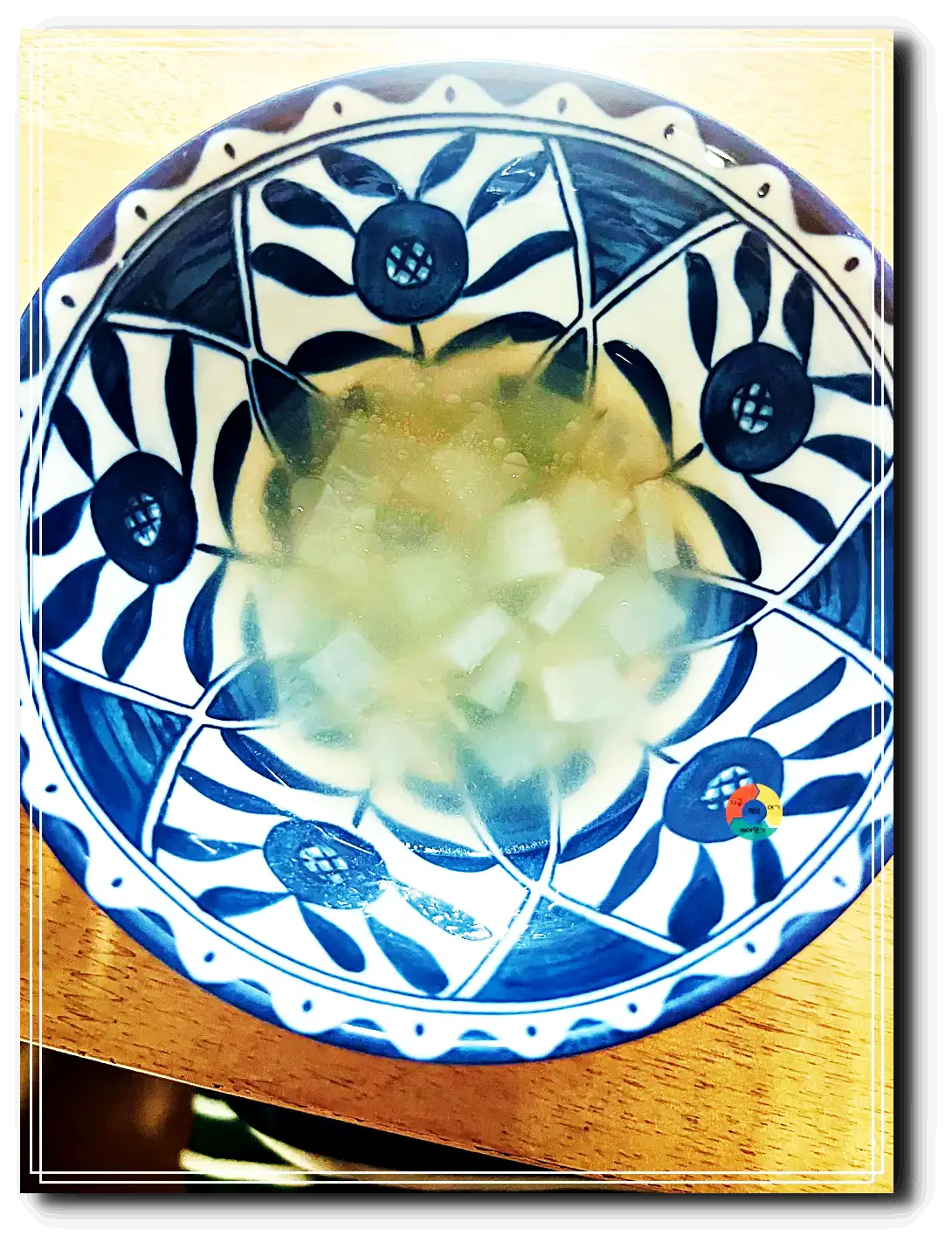 편도 아데노이드 수술_소고기-무국-파란꽃무늬-국그릇