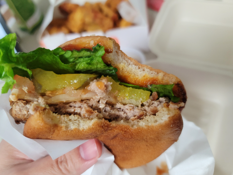 치버킹버거 단면