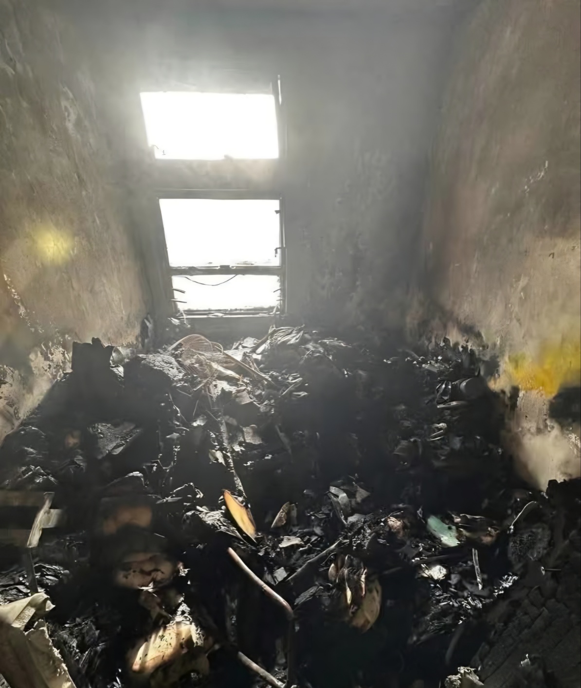 홍콩화재건물에타고남음방과물건들