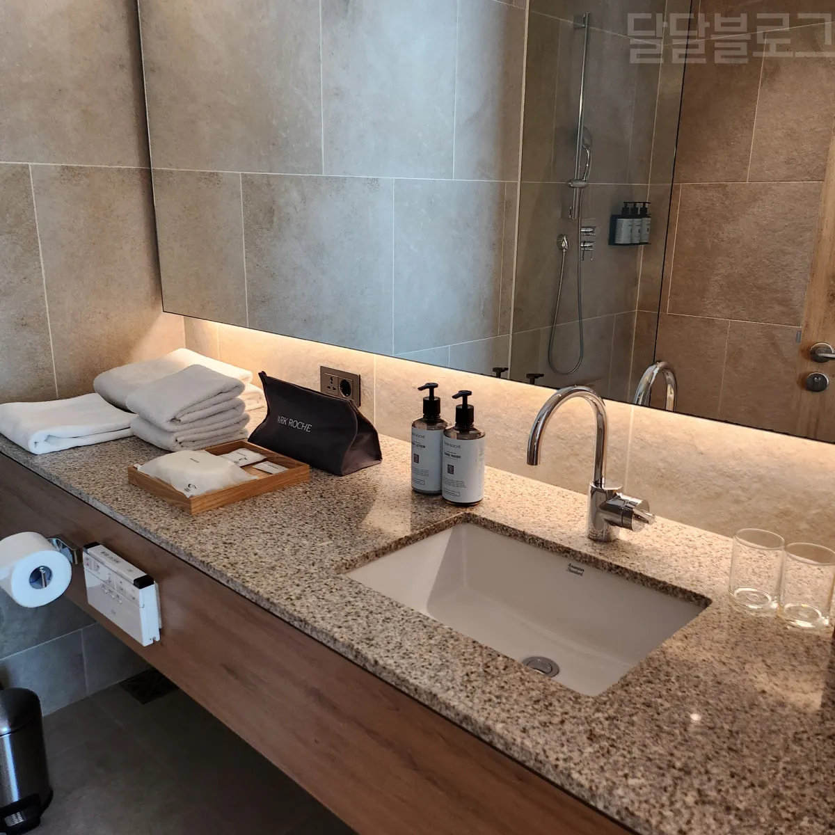 정선-파크로쉬-욕실-세면대