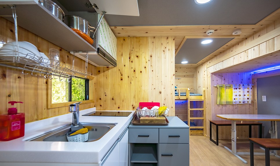 가평 명지산 카라반 글램핑장 (프리미엄 카라반)