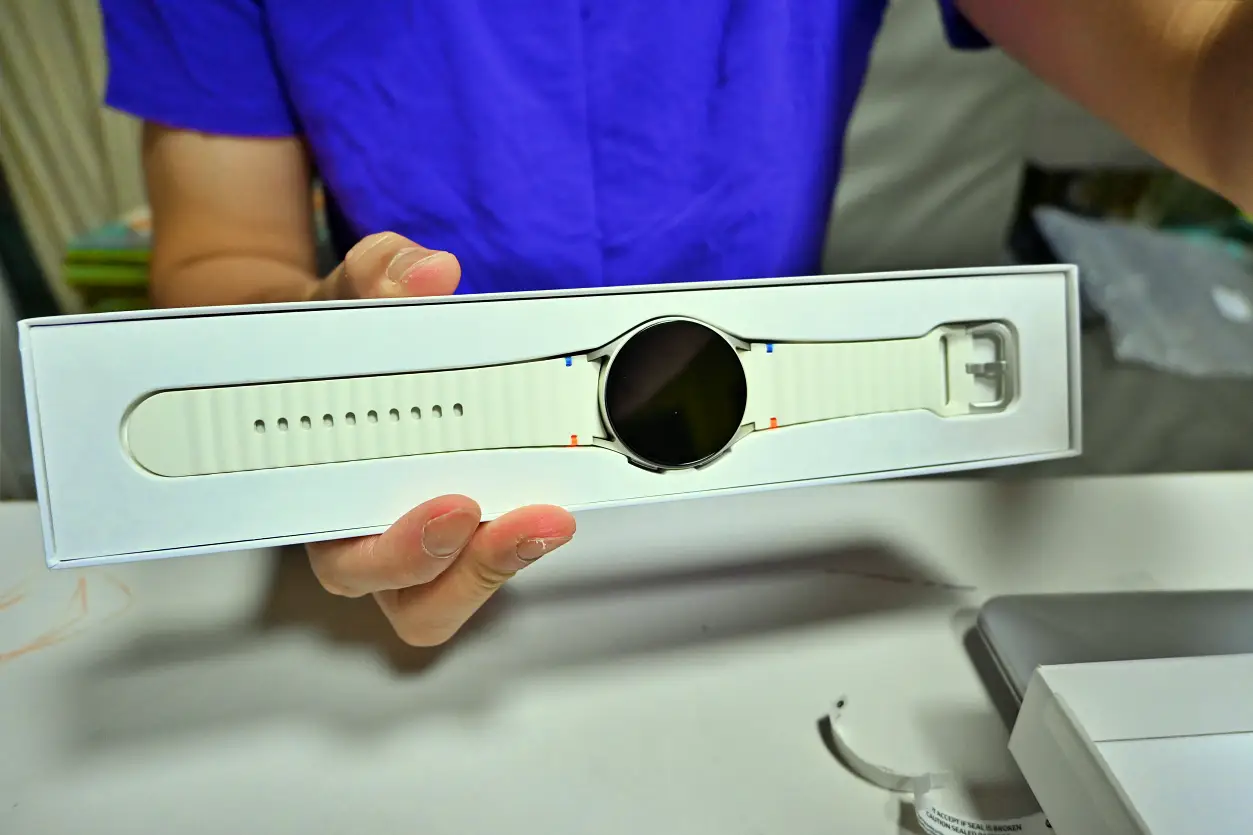 갤럭시 워치7 사양과 실물 개봉 후기 사진 2