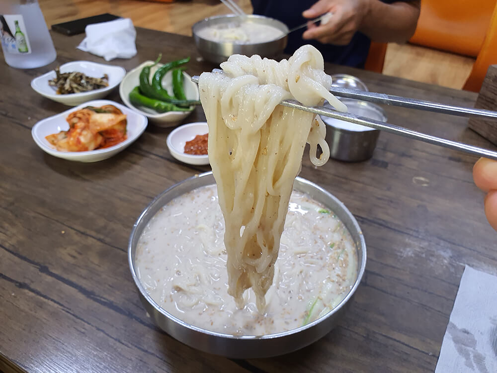 엄마네 감자탕 콩국수