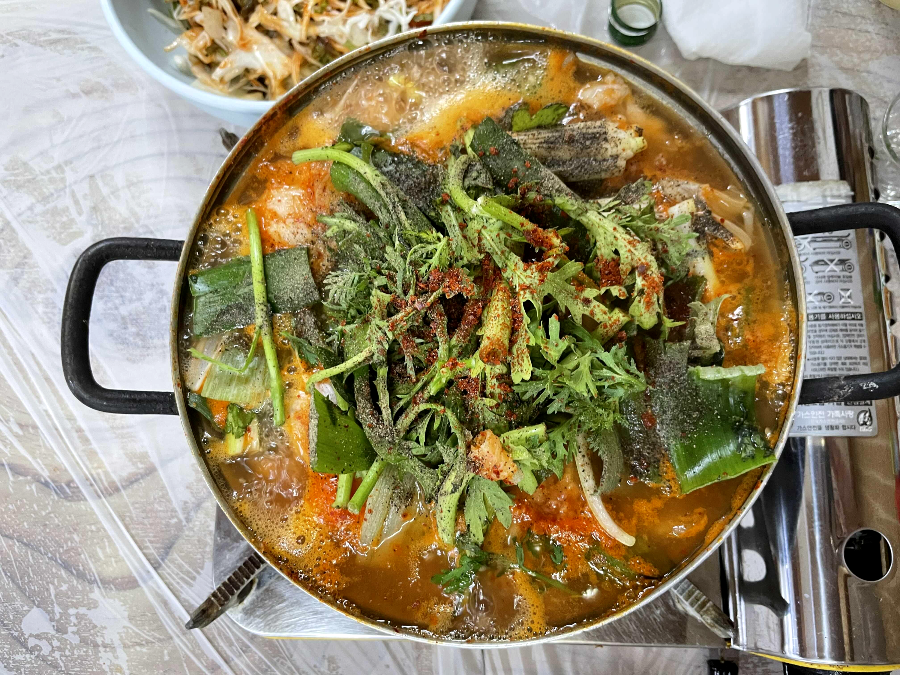 묵호항 수산시장 인근횟집 식사