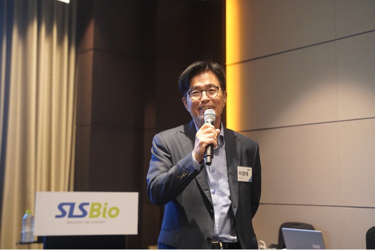 ์์ค์์์ค๋ฐ์ด์ค ๋ด๋ฌ 8์ผ ์์์ฃผ์ด์ CMO ์ง์ถ ๊ณต์ํ