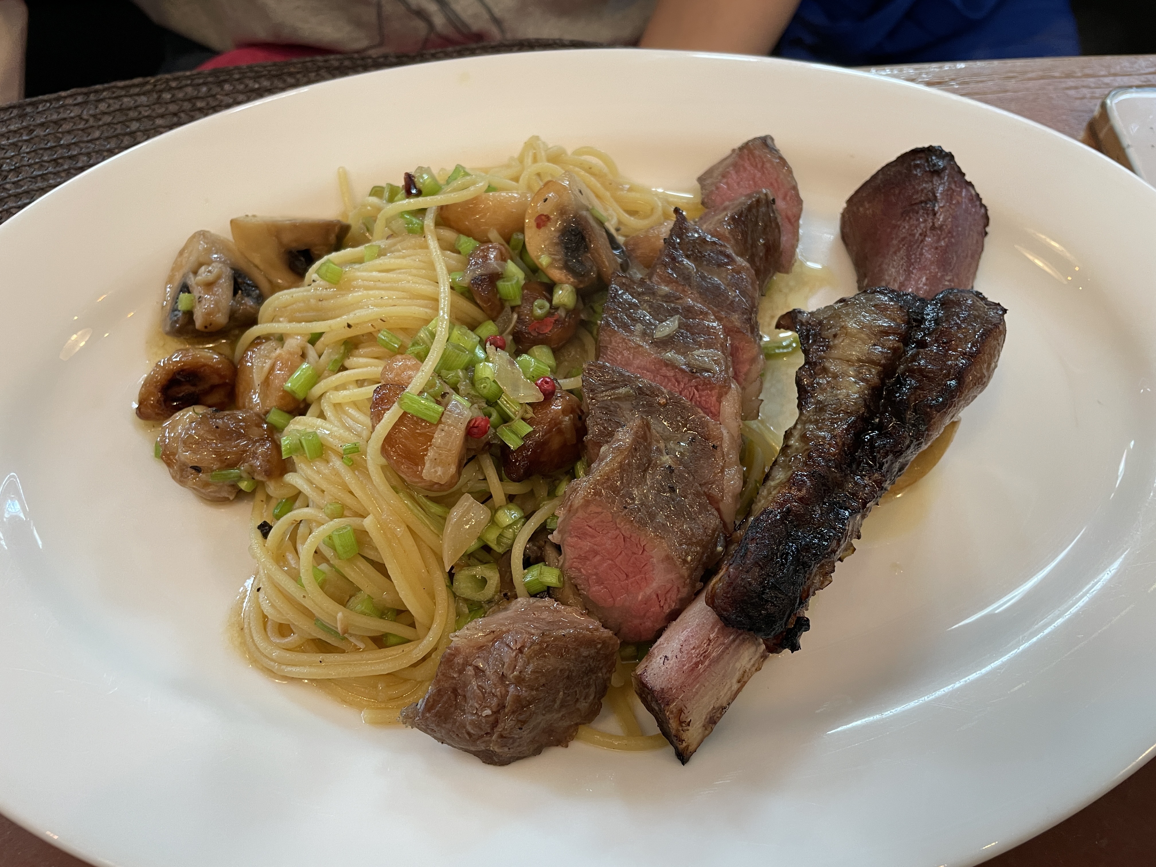 아름다운땅 우대길비 파스타