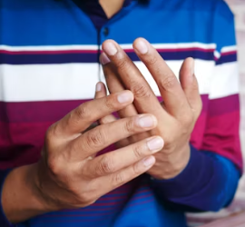 류마티스 관절염 초기증상 치료 원인 예방법