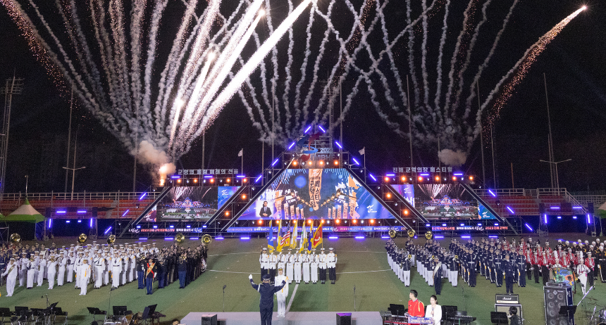 벚꽃 절정 시기 맞춰 가는 2025 진해 군항제 여행 TIP