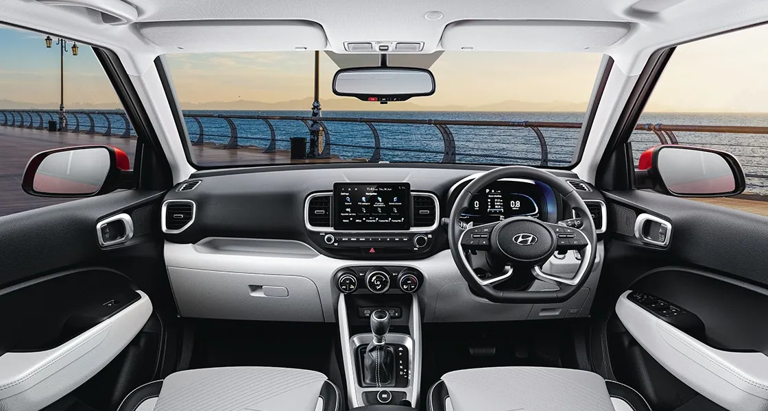 신형 베뉴 실내