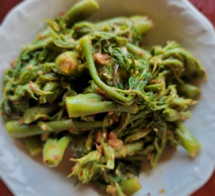 3월에 먹으면 좋은 제철 음식의 종류 Top 10 (봄철 음식) 두릅 냉이 쭈꾸미 취나물 씀바귀 바지락 달래 소라 부추 쑥