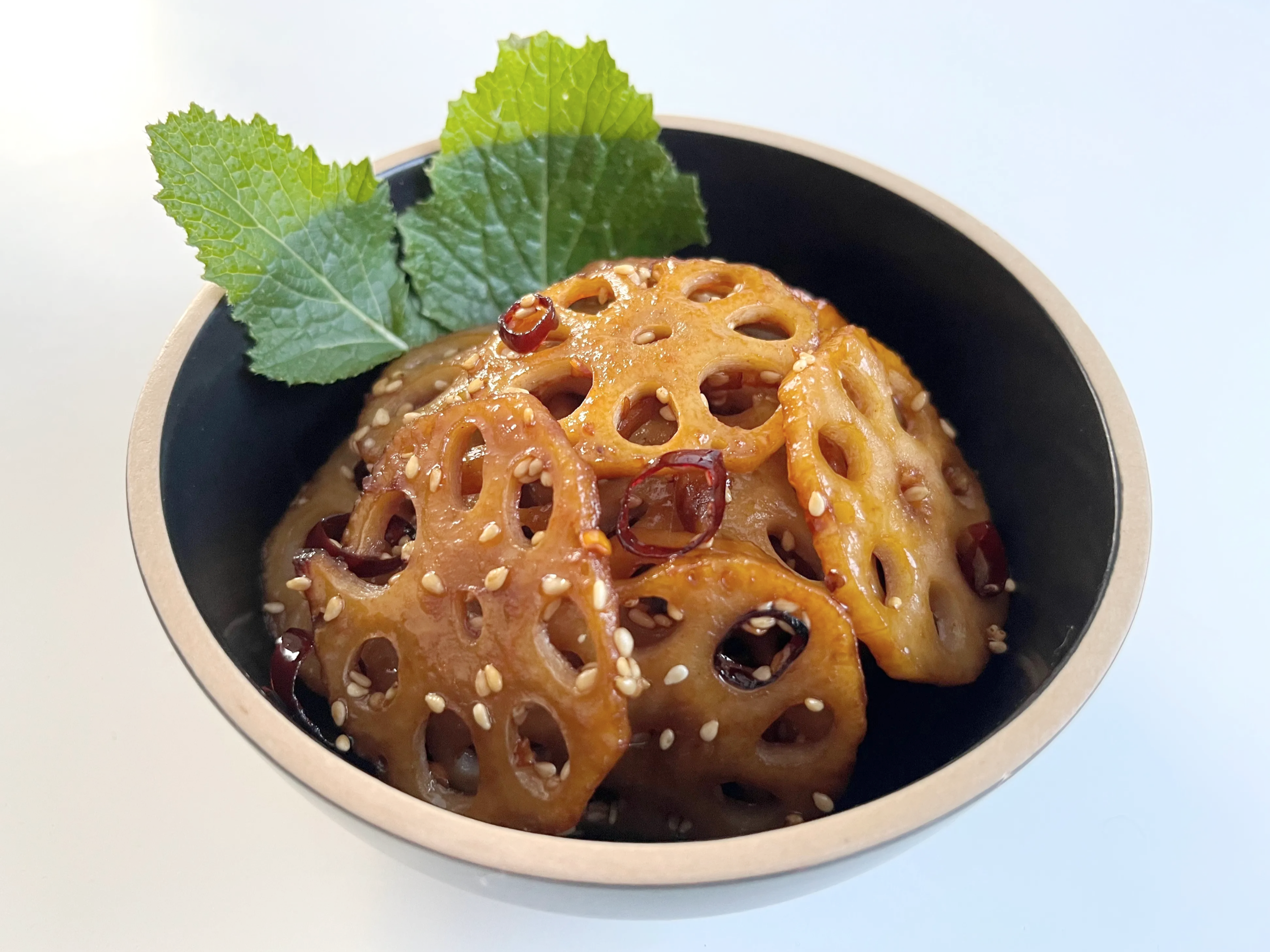 연근 조림 만드는 모습