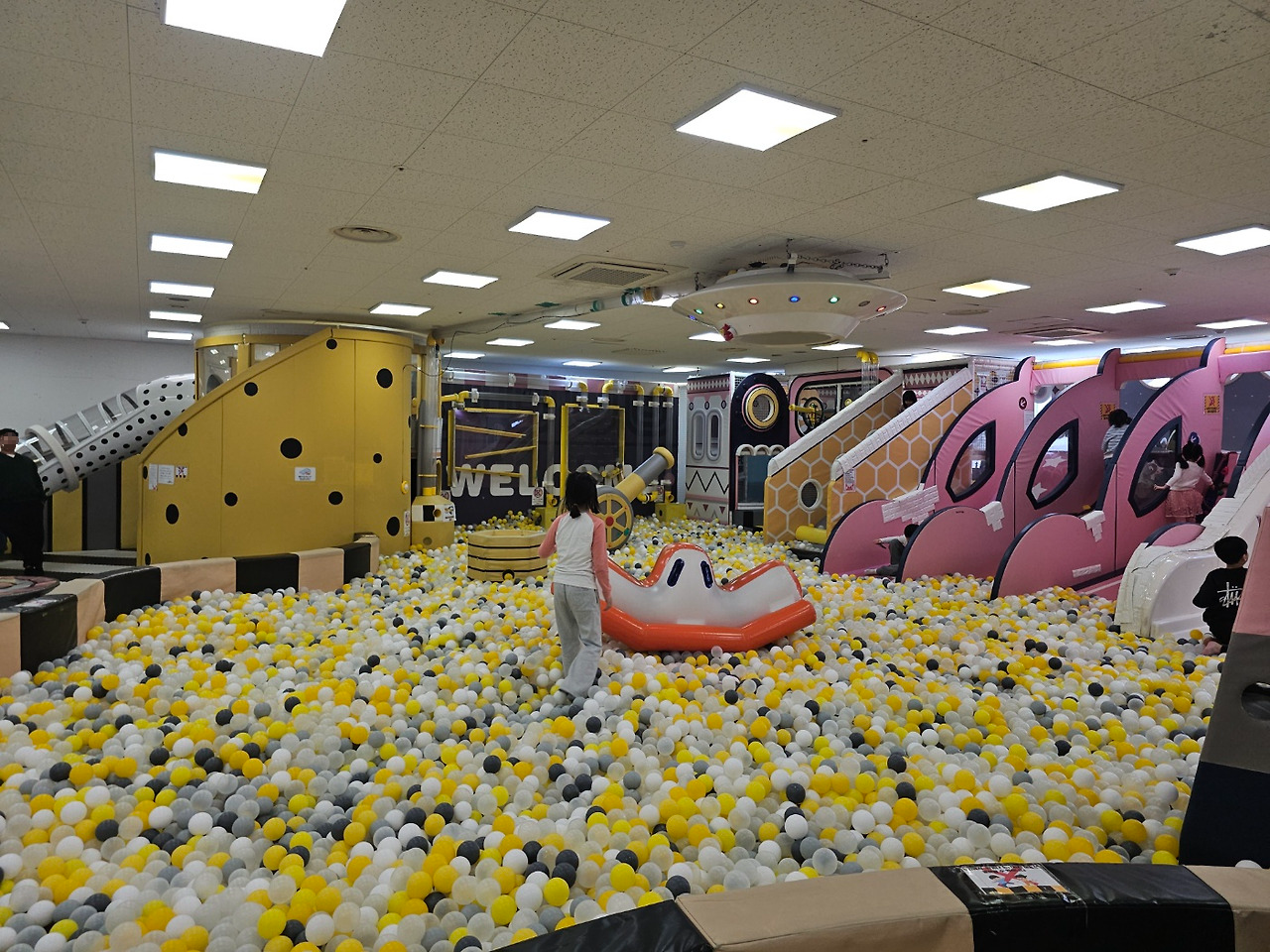 양산 모다아울렛 7층 키즈카페 '와따플레이' 방문 후기