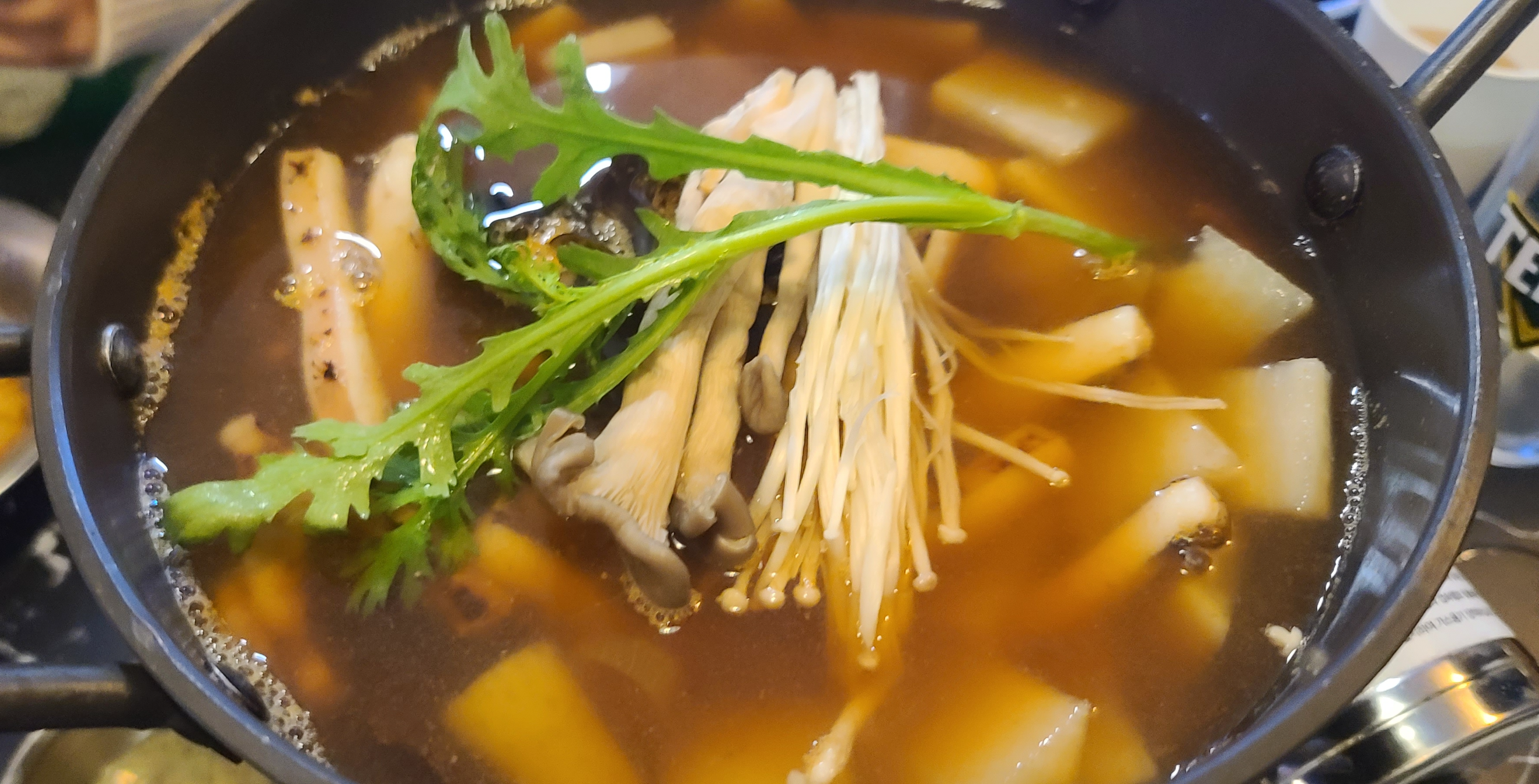 표숙닭발 하대원맛집 닭발맛집 닭목살구이 성남맛집 동네맛집 메뉴판 기본반찬 따뜻함 쫄깃함 오징어술국 시원한국물맛