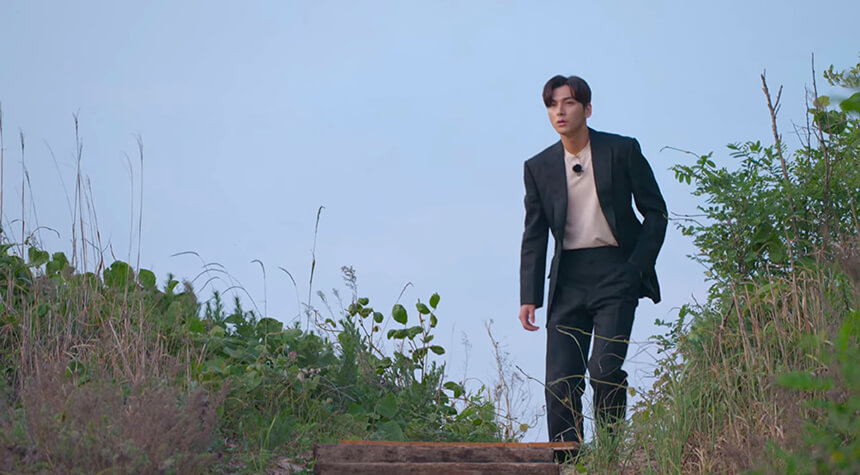 김세준 걸어가는 모습