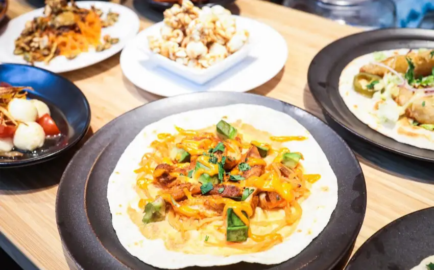 1층 「KABUKI BURGER &amp; TACOS」