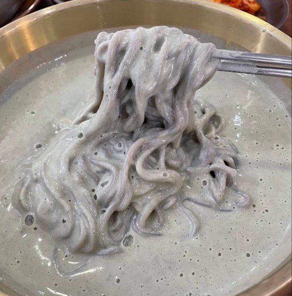 진한 서리태 콩국수, 광주 현지인은 왜 이 집만 찾을까?