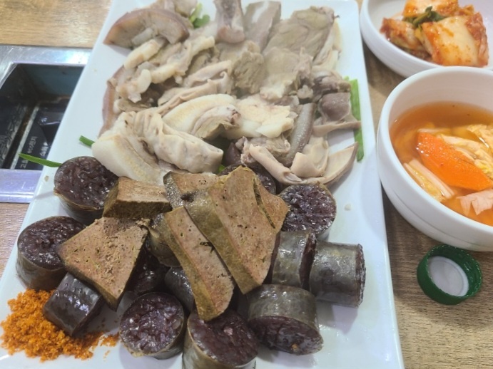 오늘N 할매식당 순댓국 순대곱창볶음 위치 및 정보(수원순대타운 맛집)