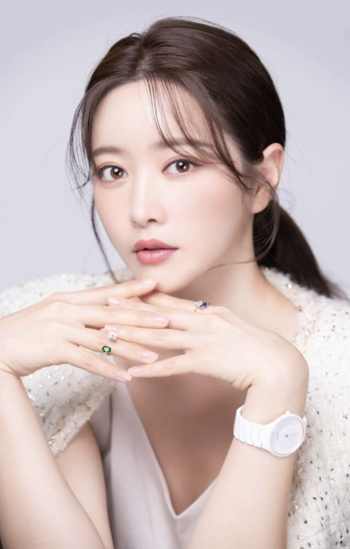 홍수아 프로필 화보2