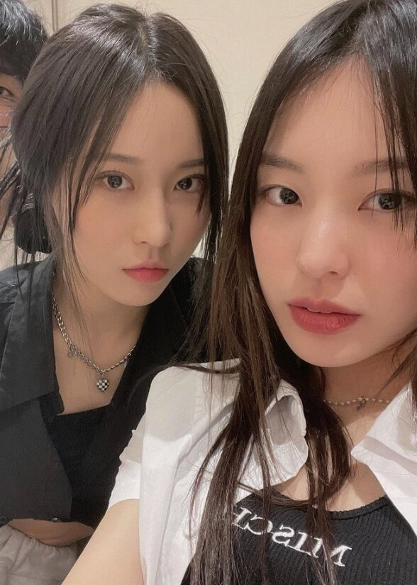 로잘린과-사진을-찍는-노제