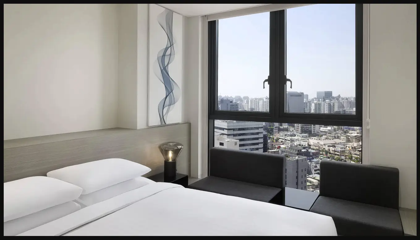 페어필드-바이-메리어트-디럭스-킹베드