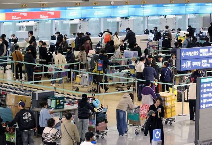 설연휴 인천공항 이용객 136만 출국 여행자 주차장 만차 터미널 북적