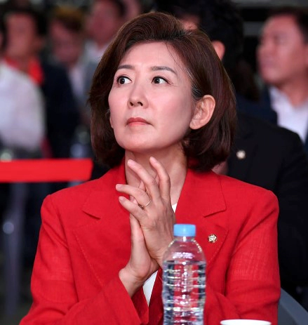 나경원 프로필 나이 고향 학력 재산 페이스북