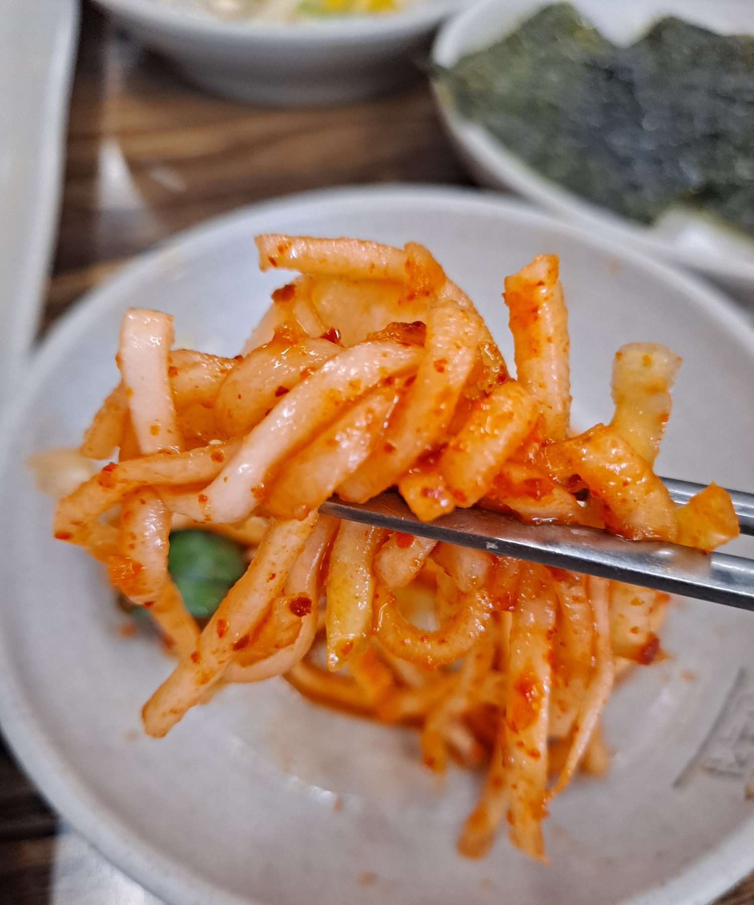 한옥집 생채도 맛있다