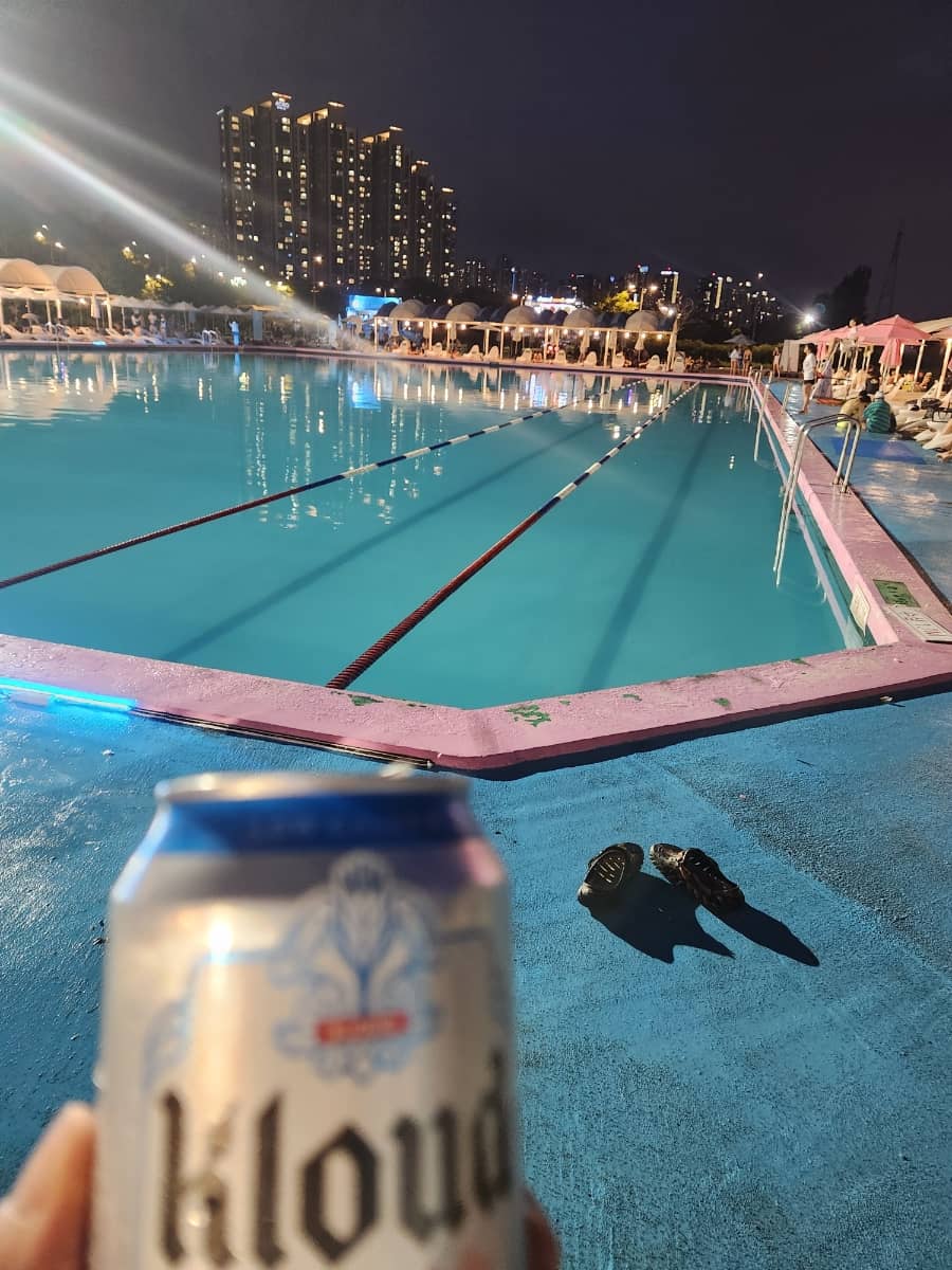 잠원 한강수영장 야간