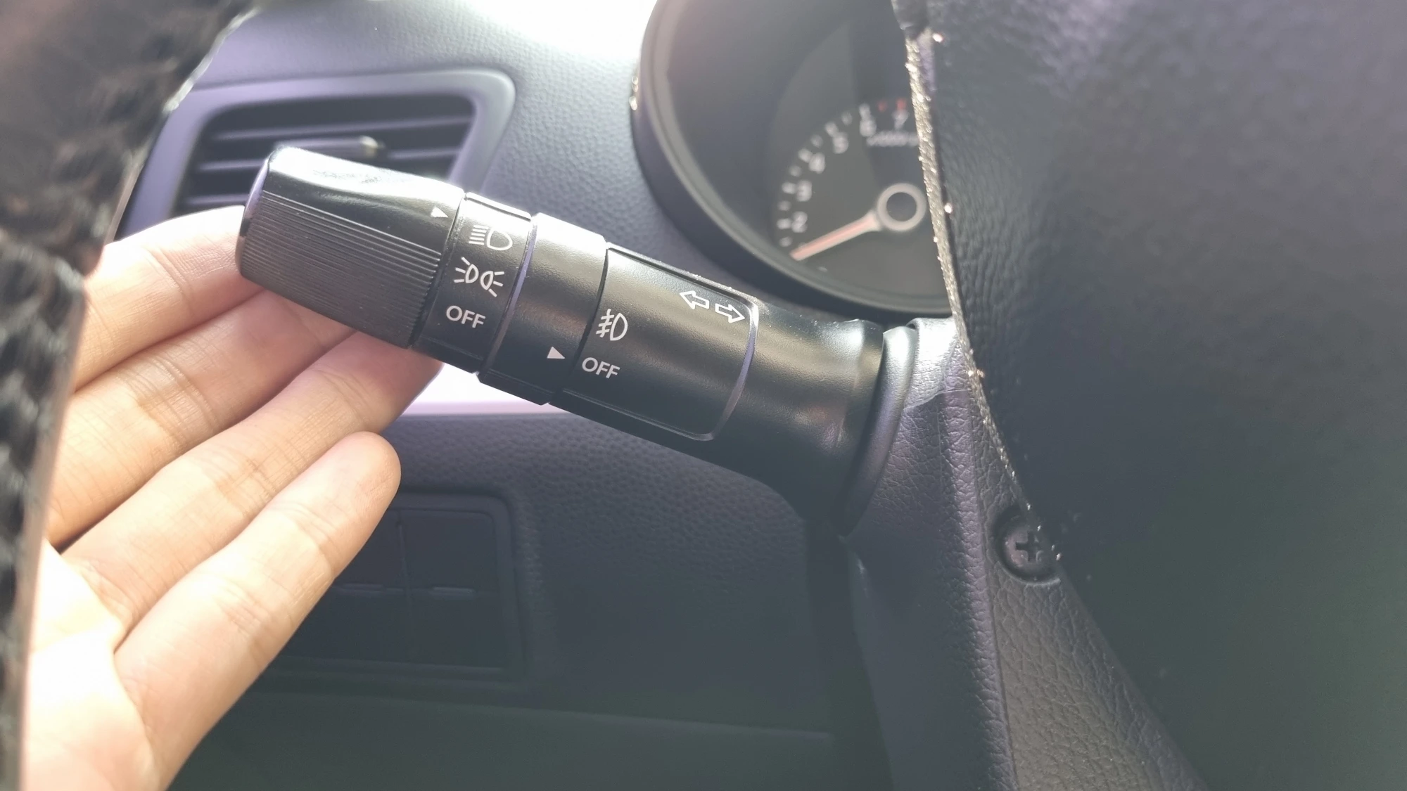 모닝 상향등 끄는 방법