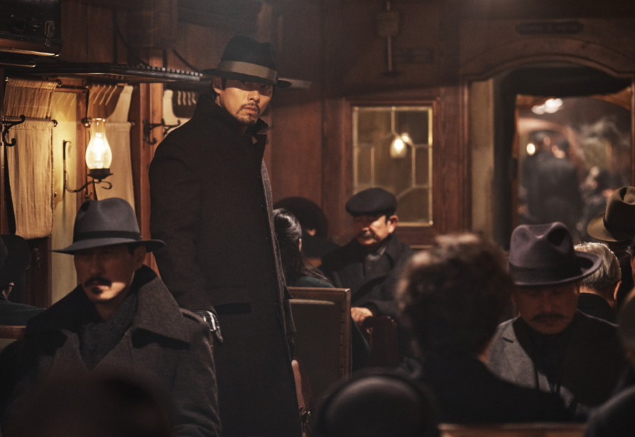 영화 하얼빈 밀정을 찾고 있는 안중근