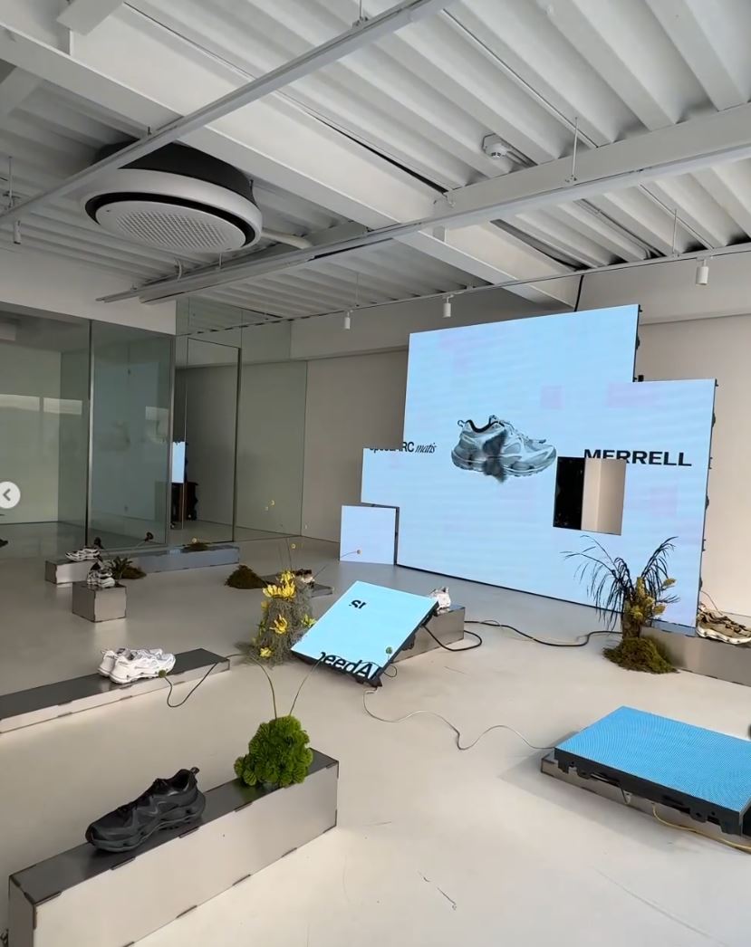 8DIVISION X MERRELL 글로벌 런칭 팝업