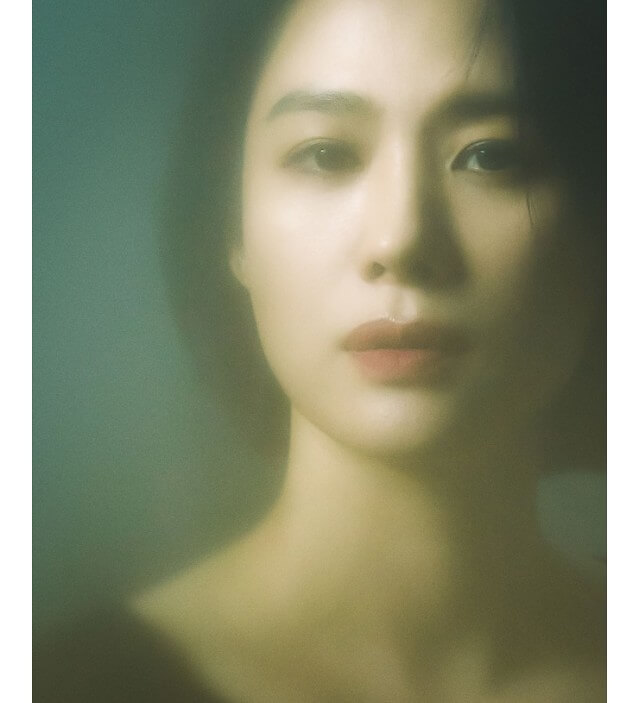 김혜주 인물 포스터