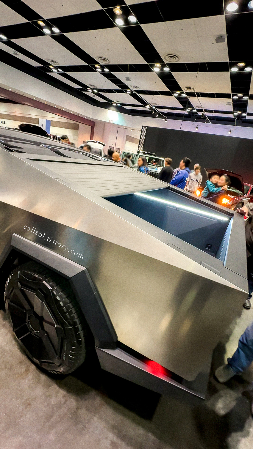실리콘 밸리 오토 쇼 Silicon Valley Auto Show 테슬라 사이버트럭 트렁크